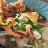 เมนูของร้าน จันทราก๋วยเตี๋ยวทะเล แหลมงอบ