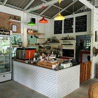 บรรยากาศ ไร่กระป๋องสี