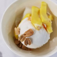 ไอติมกระทิสด เจ้เล็กประตูน้ำ