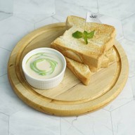 The White Cafe Milk&Toast