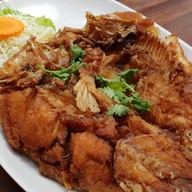 เมนูของร้าน ครัวกำปั่นเขาใหญ่