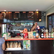 หน้าร้าน ร้านเซียนกาแฟ มีข้าวกะเตี๋ยว