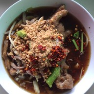เมนูของร้าน ชายทัยก๋วยเตี๋ยวไก่มะระ ปากทางแยกสุขสมาน