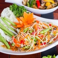 At Tree Resort & Restaurant