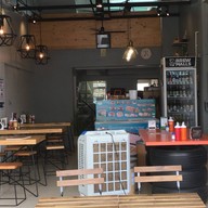 หน้าร้าน Bros Burger & Steak ฟู้ดทรัค