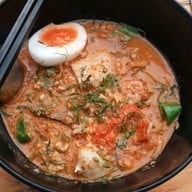 เมนูของร้าน ก๋วยเตี๋ยวต้มยำ ข้าวกะเพรา อร่อยที่สุด ชายหาดชะอำ ชะอำ