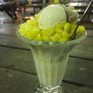 เมนูของร้าน มหาชัยไอศครีม ซอยจินดา ลาดกระบัง