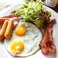 Rhino Restaurant @phuripai Villa