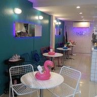 บรรยากาศ POOLTIME CAFE เอกมัย