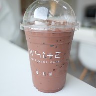 WHITE  bake.wine.cafe