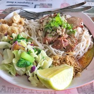 ก๋วยเตี๋ยวแบ กนกจันทร์ อุตรดิตถ์