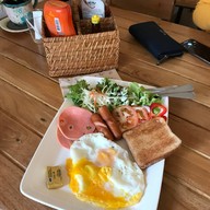 Don't mind calorie cafe'