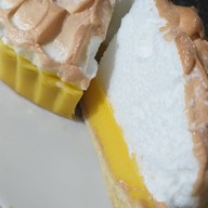 ที่นี่...นครแพร่ คอฟฟี่  (เปลี่ยนเป็น ปั๋นปอนด์) จะเปลี่ยนชื่อเป็นร้าน. ปั๋นปอนด์