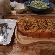 เมนูของร้าน Between Us Cafe’