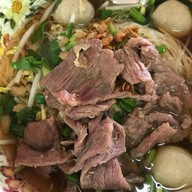 เมนูของร้าน ก๋วยเตี๋ยวลูกชิ้นล้วน 2