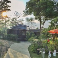 สิงหา คอฟฟี่แอนด์เฮาส์