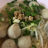เมนูของร้าน ก๋วยเตี๋ยวลูกชิ้นล้วน 2