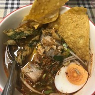 เมนูของร้าน ก๋วยเตี๋ยวต้มยำพิษณุโลก (คุณนา) ตลาดลุงเพิ่ม