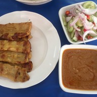 คุณจี๊ด ก๋วยเตี๋ยวหมูต้มยำโบราณ หมูสะเต๊ะ สนามม้าเจ้าเก่า