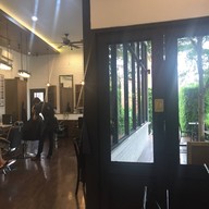 The Barber & Shop Warate’s No.4