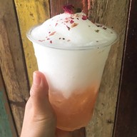 A DOSE อะ โดส คอฟฟี่แอนด์สมูทตี้