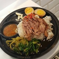 ขาหมูเซนต์หลุยส์ Central Pinklao