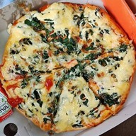 ลัค พิซซ่า ถนนพระทรง