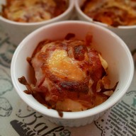 ลัค พิซซ่า ถนนพระทรง