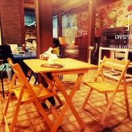 ลัค พิซซ่า ถนนพระทรง