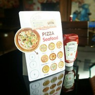 ลัค พิซซ่า ถนนพระทรง