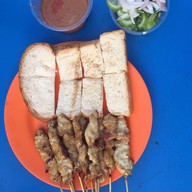 เมนูของร้าน หมูสะเต๊ะ ยศเส และ ก๋วยจั๊บน้ำใส ยศเส