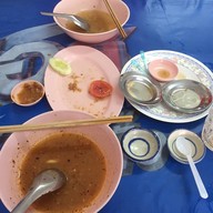 พ. ใจก๋วยเตี๋ยวปลา
