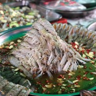 อ้อย&ปิ๋ว (กั้ง หอย ปูดอง เยาวราช)