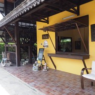 Kowmao Cafe & Restaurant