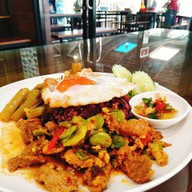 เมนูของร้าน เฮียหงีข้าวราดแกงสันติธรรม Hiangee rice with curry, Santitham สันติธรรม