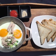 เมนูของร้าน CAFÉ CHILLI