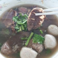 เมนูของร้าน เนื้อตุ๋นน้ำแดง 5 ดาว (สูตรน้ำจิ้มพริกไทยดำ) บางกอกใหญ่