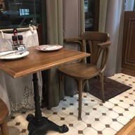 CALIN Café : French Café & Gourmet Grocery