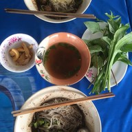ป.ประทีบ ก๋วยเตี๋ยวเรือ โคราช ซอยเบญจรงค์