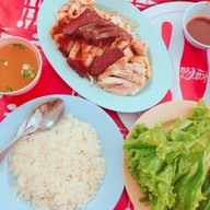 เมนูของร้าน ข้าวมันไก่โกต้า