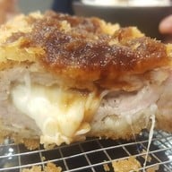 หมูทอดสอดไส้ชีส : เยิ้มมมมมม