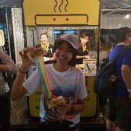 Happy Cheese Toast ตลาดนัดหัวมุม