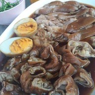 ข้าวขาหมูตาจุ๊บ ประชาราษฎร์บำเพ็ญ27