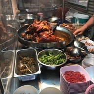 ข้าวขาหมูตาจุ๊บ ประชาราษฎร์บำเพ็ญ27