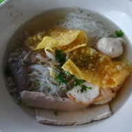 เมนูของร้าน บ้านก๋วยเตี๋ยวแม่จงกล