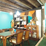 Neighborhood Cafe ดั้งเดิม