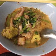 ฟลุ๊คบะหมี่เกี๊ยว สาขาสุรนารีวิลล์