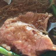 เมนูของร้าน คุณชีพราดหน้า