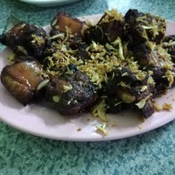 เมืองพลลาบก้อย