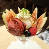 La Soeur Aux Bacchanales